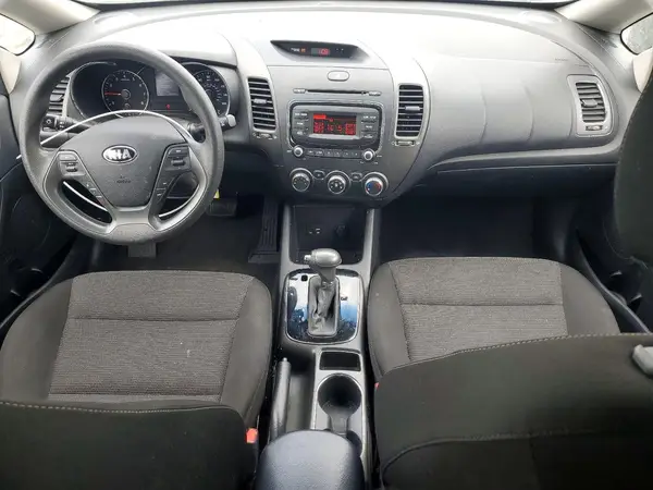 3KPFK4A77HE113745 2017 KIA FORTE - Image 8