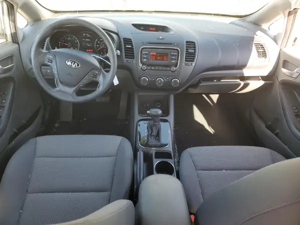 3KPFK4A77HE117021 2017 KIA FORTE - Image 8