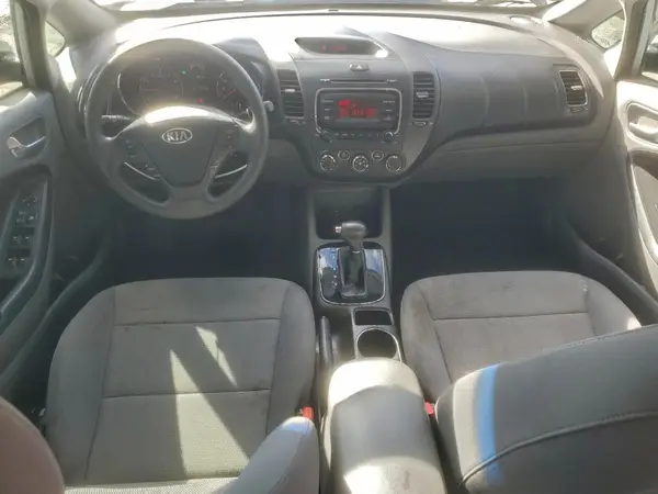 3KPFK4A77HE118430 2017 KIA FORTE - Image 8