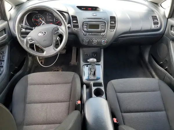 3KPFK4A77HE118542 2017 KIA FORTE - Image 8