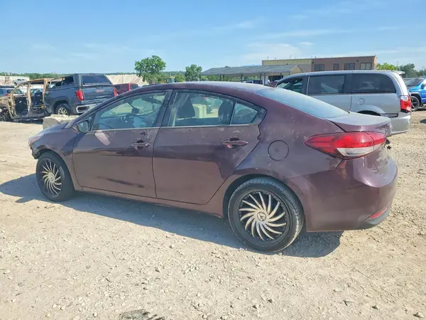3KPFK4A77HE118671 2017 KIA FORTE - Image 2