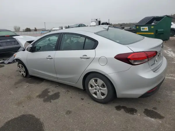 3KPFK4A77HE119190 2017 KIA FORTE - Image 2