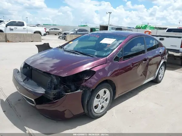 3KPFK4A77HE119867 2017 KIA FORTE - Image 2