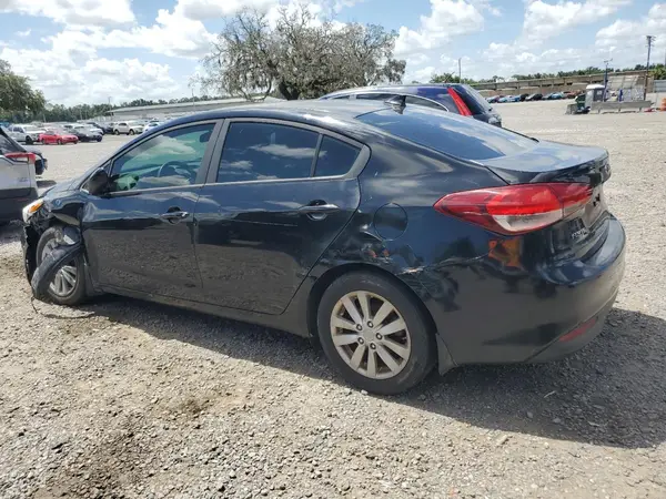 3KPFK4A77HE121215 2017 KIA FORTE - Image 2