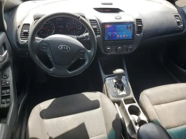 3KPFK4A77HE121215 2017 KIA FORTE - Image 8