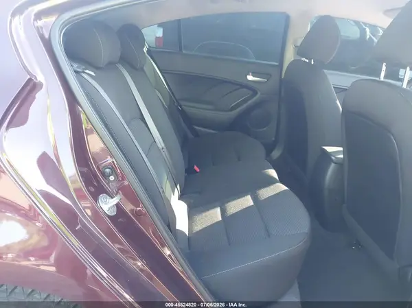3KPFK4A77HE122719 2017 KIA FORTE - Image 8