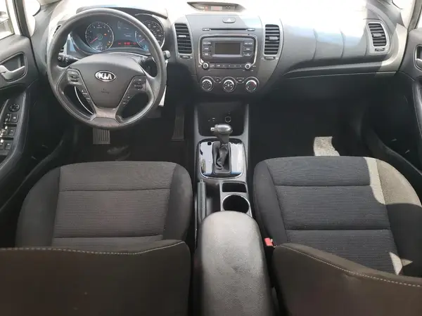 3KPFK4A77HE123515 2017 KIA FORTE - Image 8