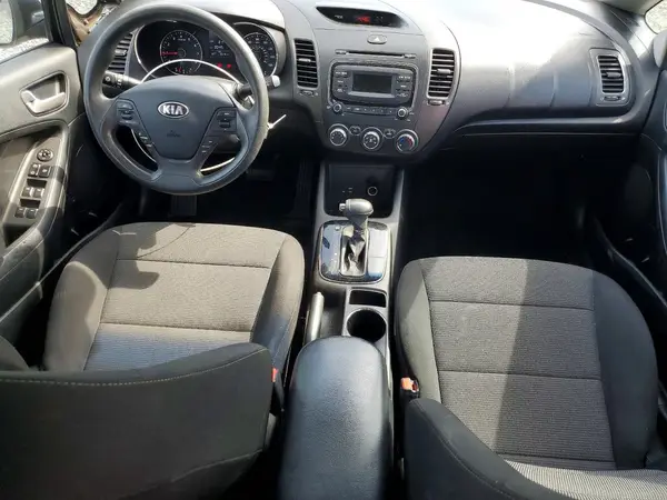 3KPFK4A77HE124602 2017 KIA FORTE - Image 8