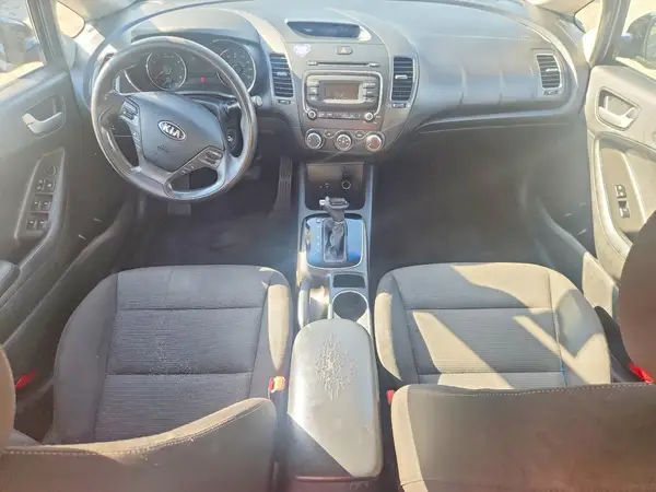 3KPFK4A77HE126124 2017 KIA FORTE - Image 8
