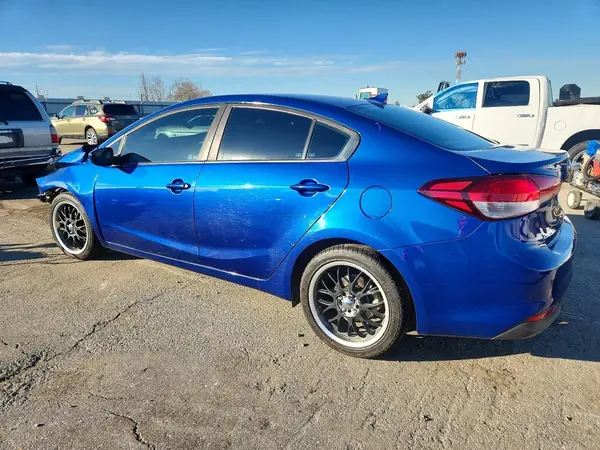 3KPFK4A77HE129721 2017 KIA FORTE - Image 2