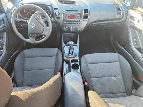 3KPFK4A77HE129721 2017 KIA FORTE - Image 8
