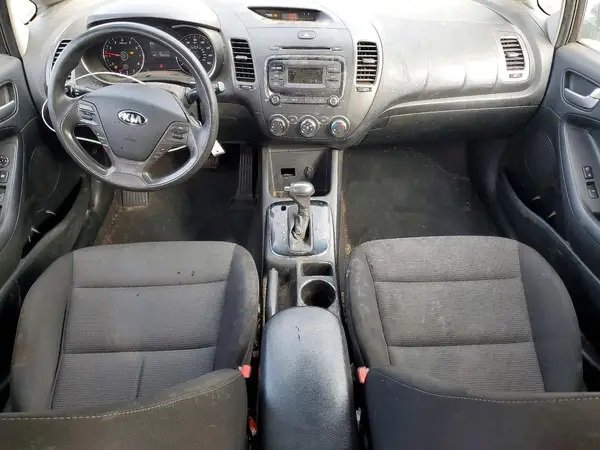 3KPFK4A77HE130206 2017 KIA FORTE - Image 8