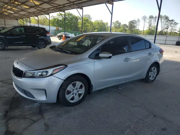 3KPFK4A77HE131128 2017 KIA FORTE - Image 1