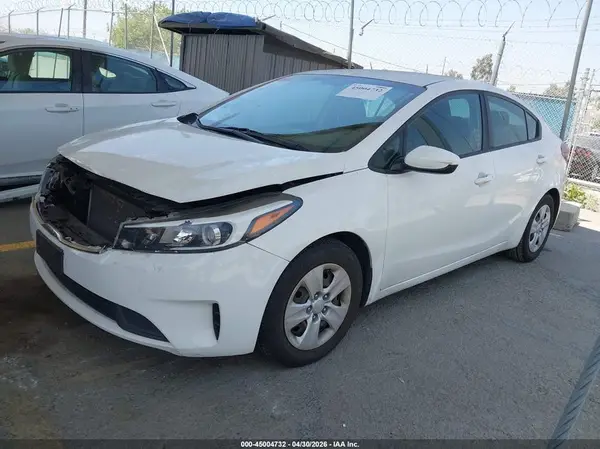 3KPFK4A77HE131730 2017 KIA FORTE - Image 2