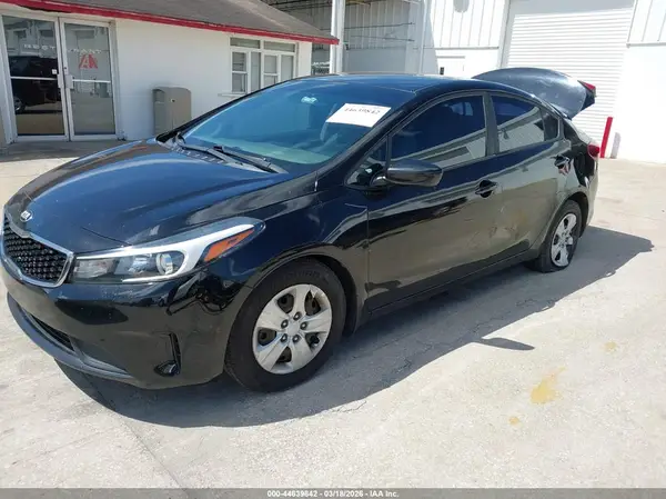 3KPFK4A77HE134238 2017 KIA FORTE - Image 2