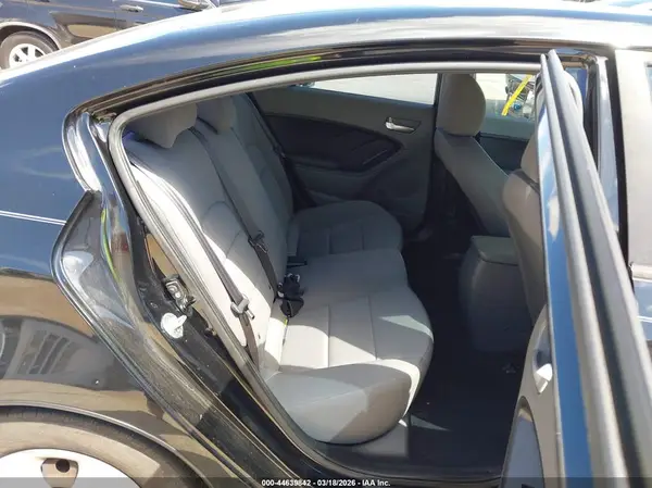 3KPFK4A77HE134238 2017 KIA FORTE - Image 8