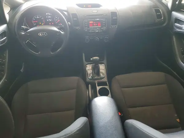 3KPFK4A77HE136748 2017 KIA FORTE - Image 8