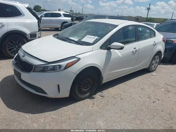 3KPFK4A77HE137687 2017 KIA FORTE - Image 2