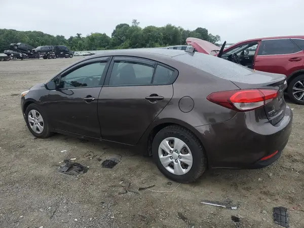 3KPFK4A77HE138175 2017 KIA FORTE - Image 2