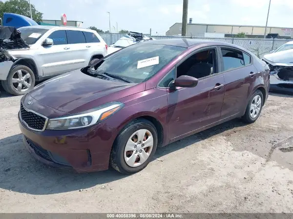 3KPFK4A77HE141674 2017 KIA FORTE - Image 2