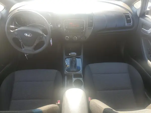 3KPFK4A77HE141870 2017 KIA FORTE - Image 8