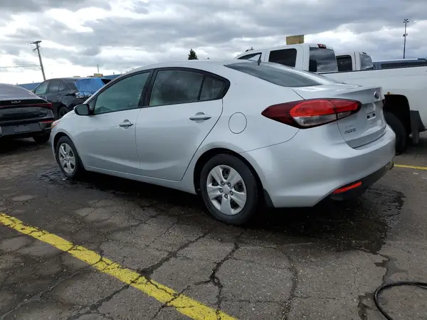 3KPFK4A77HE142016 2017 KIA FORTE - Image 2