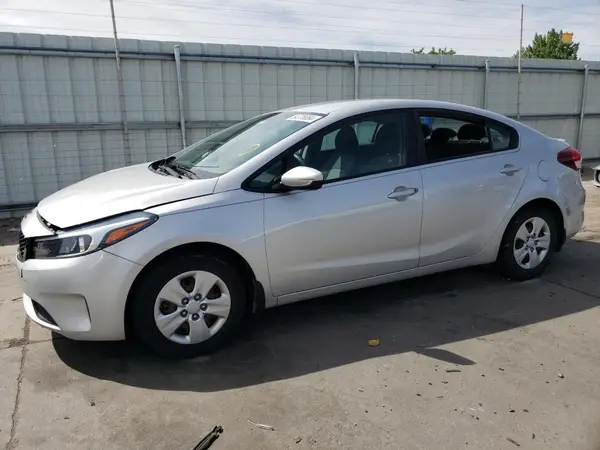 3KPFK4A77HE144168 2017 KIA FORTE - Image 1