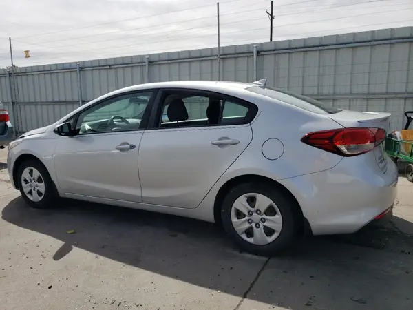 3KPFK4A77HE144168 2017 KIA FORTE - Image 2