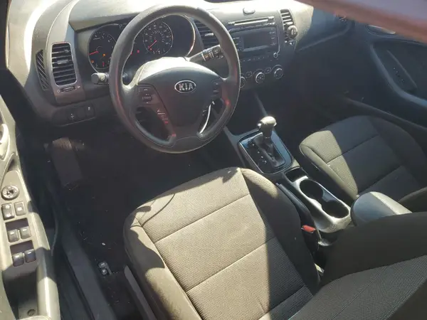 3KPFK4A77HE145384 2017 KIA FORTE - Image 8