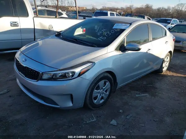 3KPFK4A77HE151301 2017 KIA FORTE - Image 2