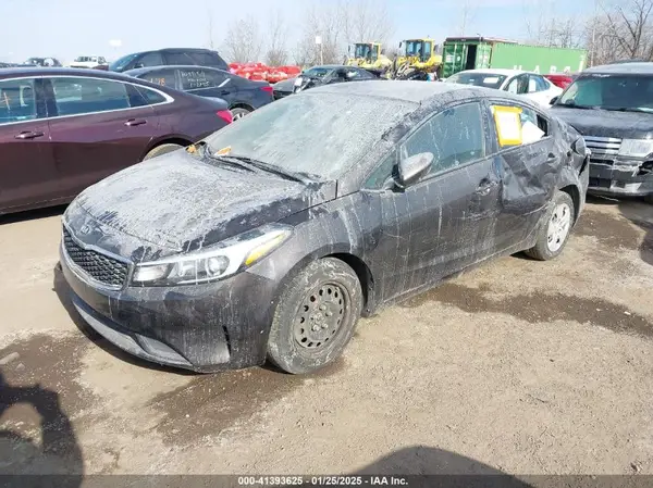 3KPFK4A77HE153209 2017 KIA FORTE - Image 2