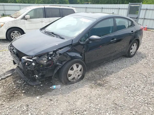 3KPFK4A77HE154232 2017 KIA FORTE - Image 1