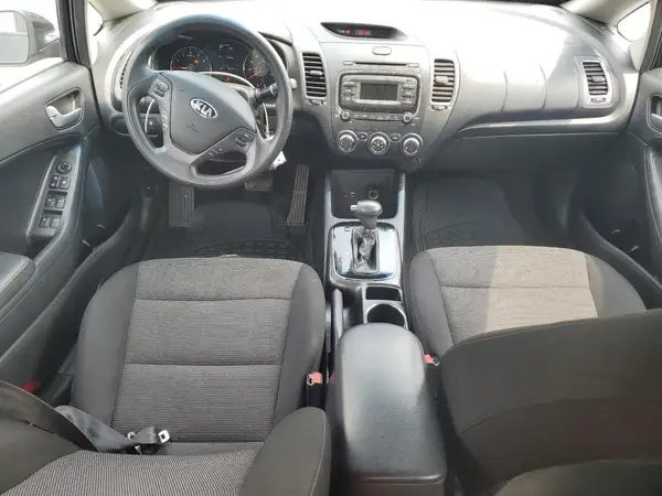 3KPFK4A77HE154232 2017 KIA FORTE - Image 8