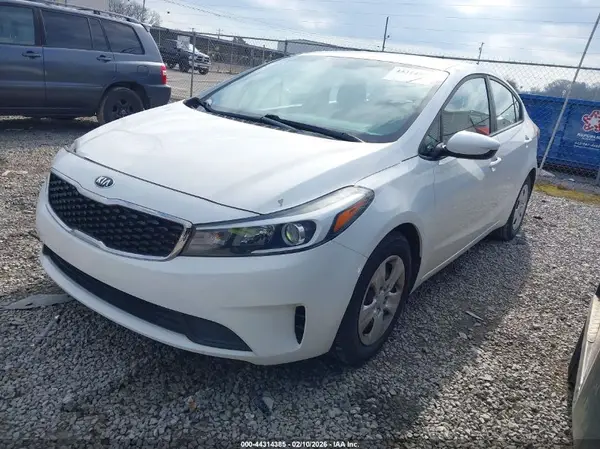 3KPFK4A77HE156871 2017 KIA FORTE - Image 2