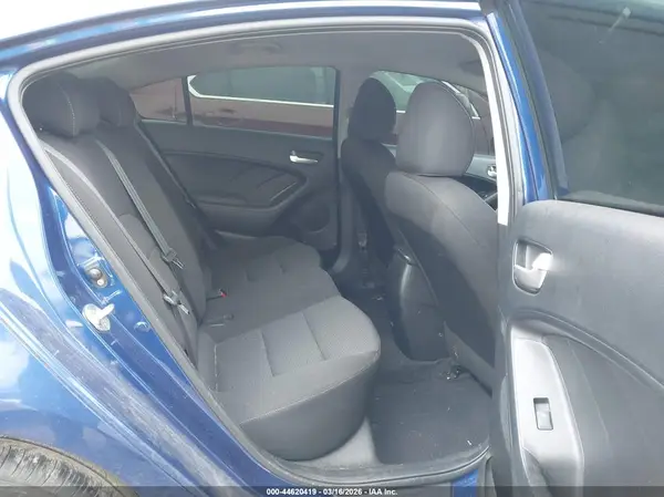 3KPFK4A77HE157471 2017 KIA FORTE - Image 8