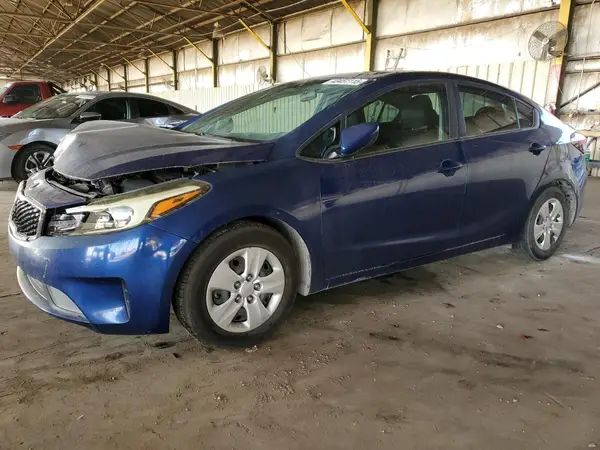3KPFK4A77HE158295 2017 KIA FORTE - Image 1
