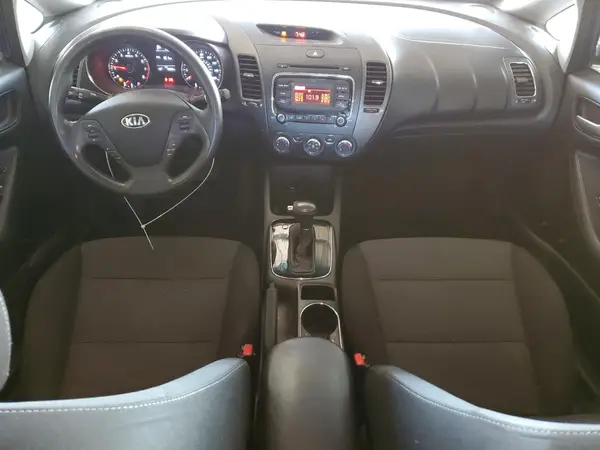 3KPFK4A77HE158295 2017 KIA FORTE - Image 8