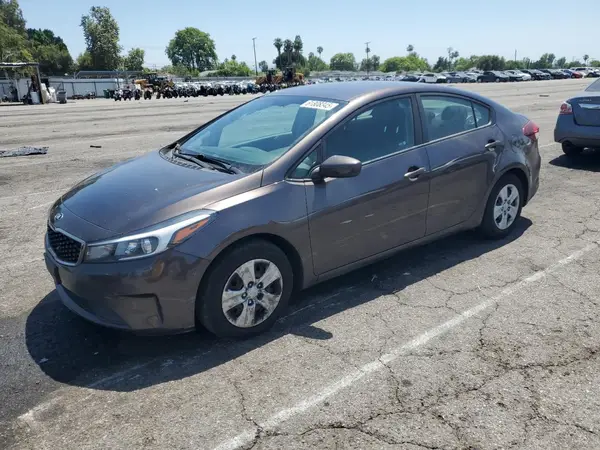 3KPFK4A77HE158796 2017 KIA FORTE - Image 1