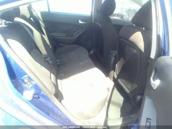 3KPFK4A77HE159981 2017 KIA FORTE - Image 8