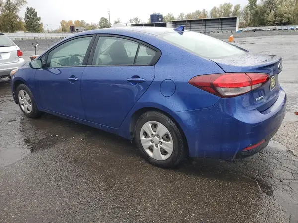 3KPFK4A77HE160483 2017 KIA FORTE - Image 2