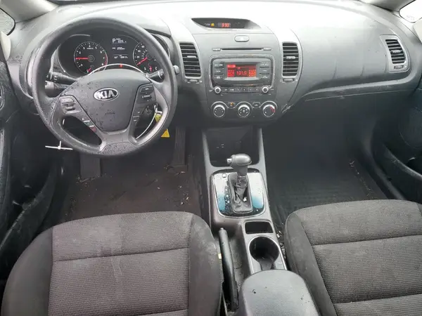 3KPFK4A77HE160483 2017 KIA FORTE - Image 8