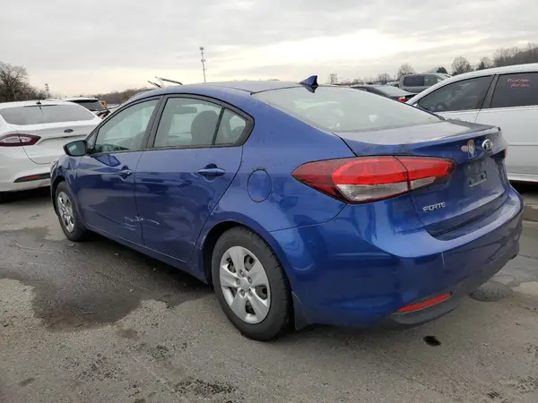 3KPFK4A77HE160547 2017 KIA FORTE - Image 2