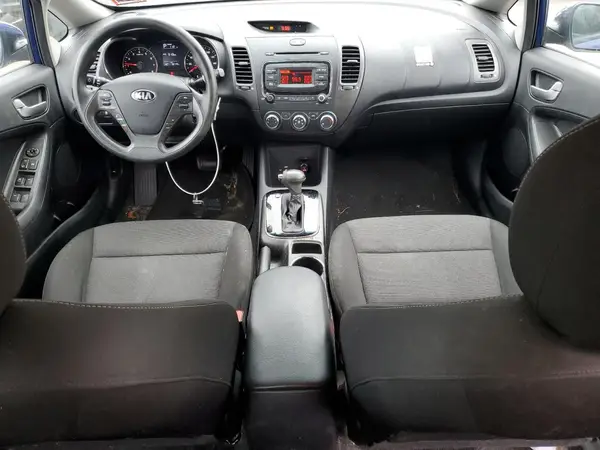 3KPFK4A77HE160547 2017 KIA FORTE - Image 8
