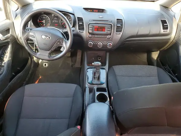 3KPFK4A77JE167469 2018 KIA FORTE - Image 8