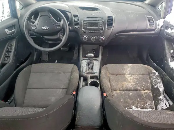 3KPFK4A77JE169786 2018 KIA FORTE - Image 8