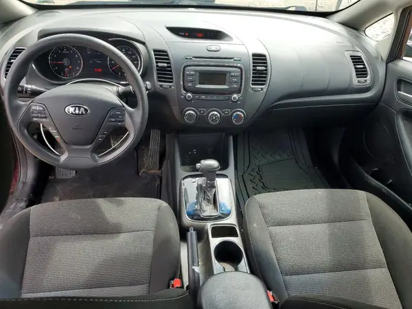 3KPFK4A77JE174471 2018 KIA FORTE - Image 8