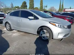 3KPFK4A77JE175300 2018 KIA FORTE