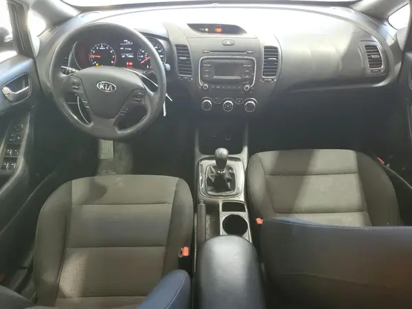 3KPFK4A77JE179668 2018 KIA FORTE - Image 8