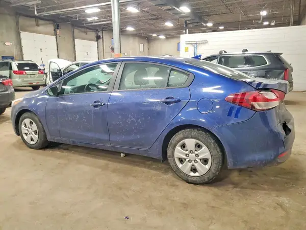 3KPFK4A77JE180772 2018 KIA FORTE - Image 2