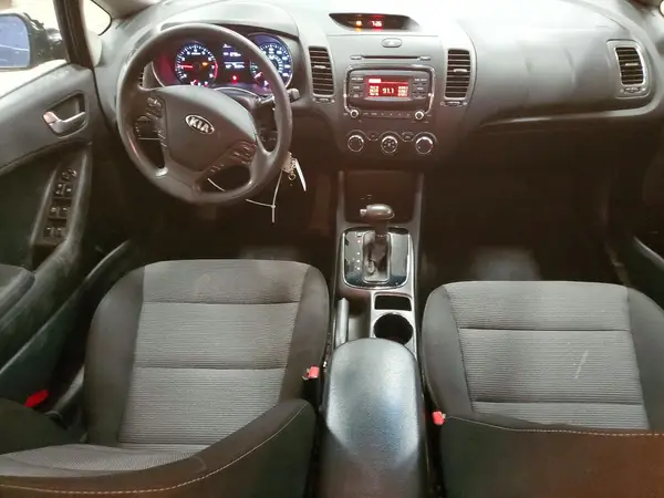 3KPFK4A77JE180772 2018 KIA FORTE - Image 8